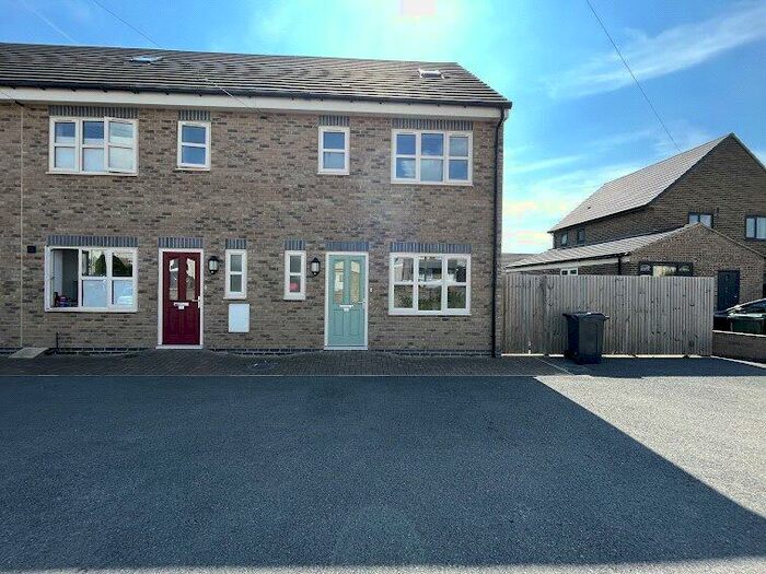 3 Bedroom Terraced House To Rent In Javron Doncaster Road, Askern, Doncaster, DN6