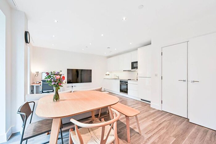 1 Bedroom Flat To Rent In Colindale Gardens, Colindale, London, NW9