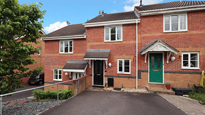 2 Bedroom Terraced House For Sale In Moorland Road, Street, BA16