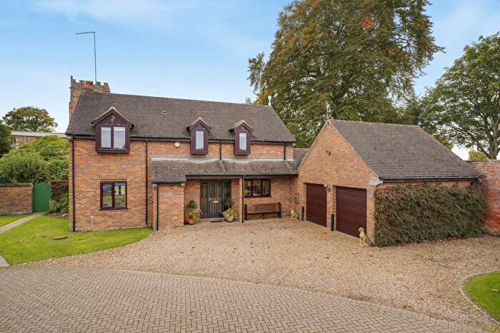 4 Bedroom Detached House For Sale In Kilsby Road, Watford, Northampton Northamptonshire, NN6