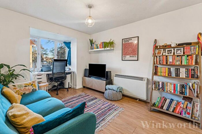 1 Bedroom Apartment For Sale In Sterling Gardens, London, SE14