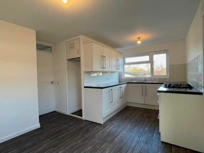 3 Bedroom Bungalow To Rent In Roman Close, Castlefields, Runcorn, WA7