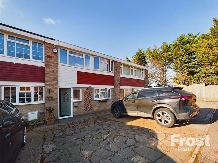 3 Bedroom Terraced House To Rent In Gleneagles Close, Stanwell, Staines-Upon-Thames, Surrey, TW19