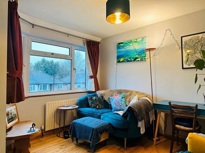 2 Bedroom Flat To Rent In Meadowview Road, Sydenham, London, SE6