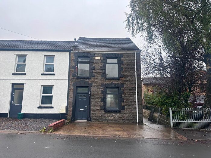 4 Bedroom Semi-Detached House To Rent In Birchgrove Road, Birchgrove, Swansea, SA7