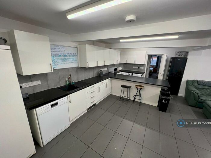 11 Bedroom Semi-Detached House To Rent In Talbot Road, Bournemouth, BH9