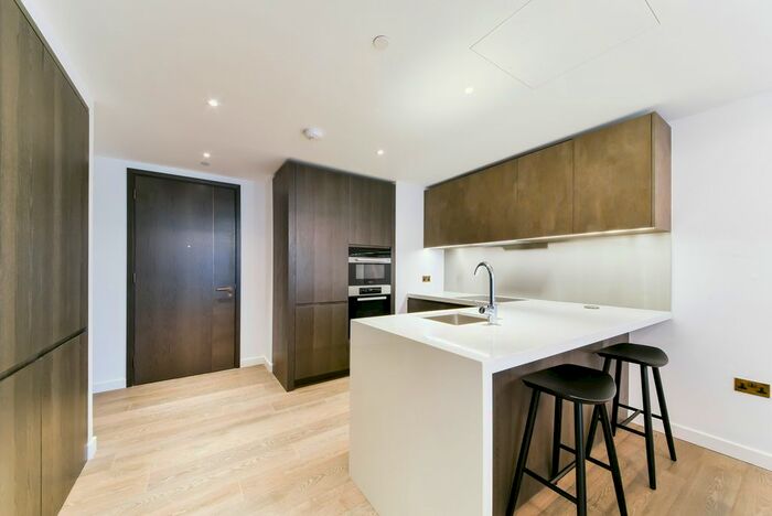 1 Bedroom Flat To Rent In New Covent Garden Market, London, SW8