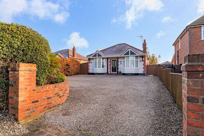 3 Bedroom Detached Bungalow For Sale In Middlewich Road, Winsford, CW7