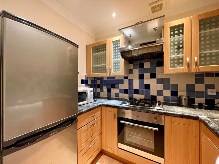 2 Bedroom Flat To Rent In Mount Stuart Street, Glasgow, G41