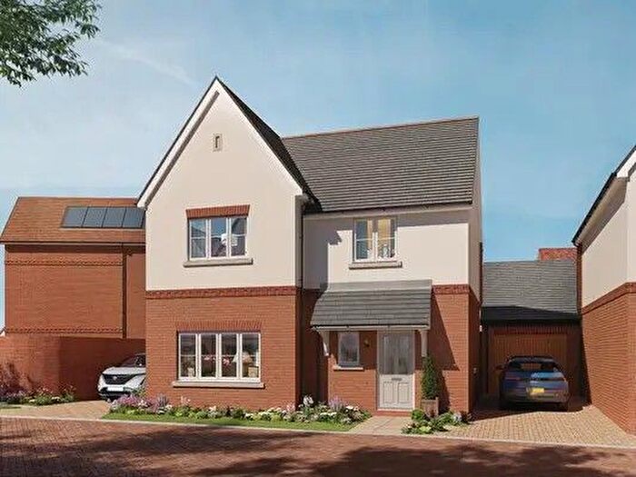 4 Bedroom Detached House For Sale In The Poplar, Abbey Barn Park, High Wycombe, HP10