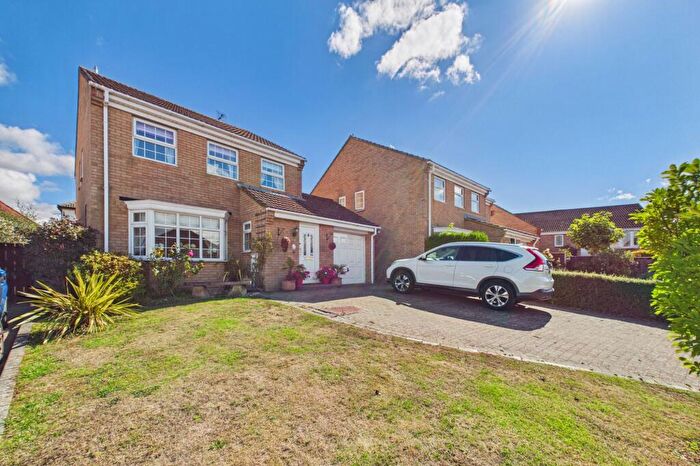 4 Bedroom Detached House For Sale In Stewart Drive, Silverstone, NN12