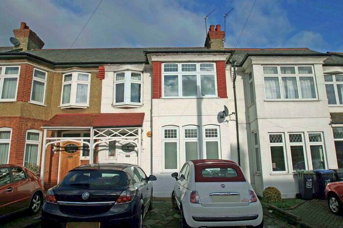 1 Bedroom Flat To Rent In Winchmore Hill, N21