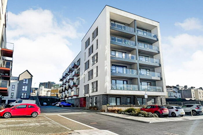 1 Bedroom Flat For Sale In Kingdom Street, Millbay, Plymouth, Devon, PL1