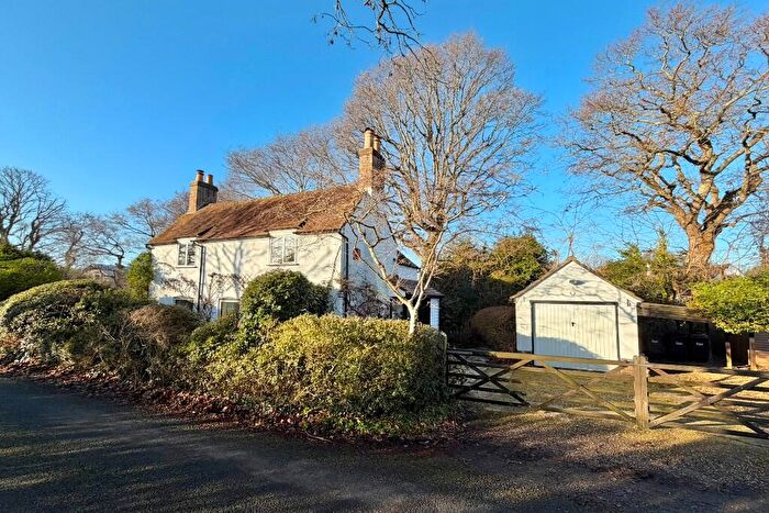 3 Bedroom Detached House For Sale In Viney Road, Lymington, Hampshire, SO41