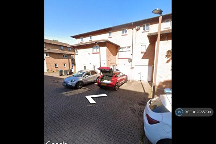 6 Bedroom Terraced House To Rent In Bridgeford Court, Oldbrook, Milton Keynes, MK6