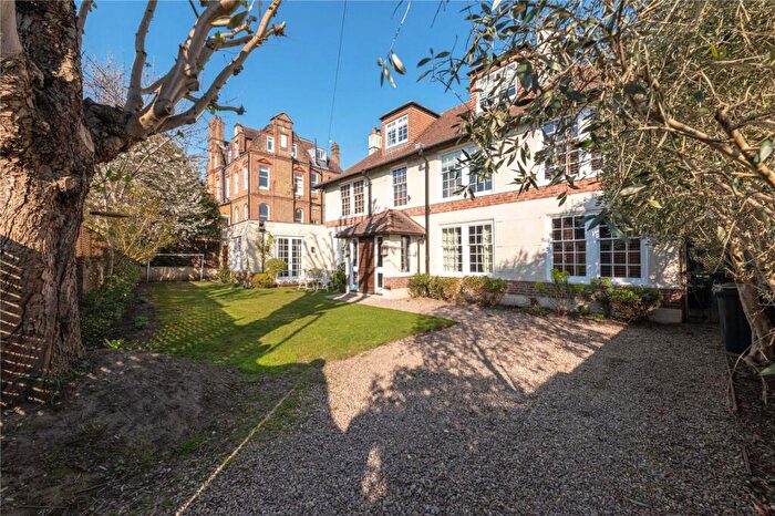 5 Bedroom Detached House For Sale In Blenkarne Road, London, SW11