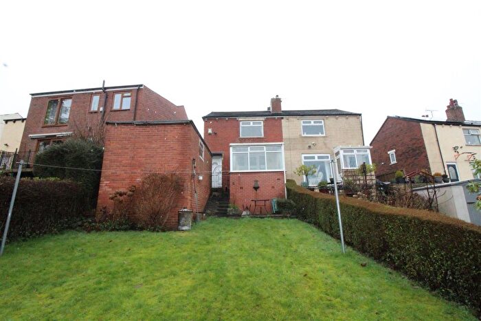 2 Bedroom Semi Detached House For Sale In Highfield Drive, Birstall, Batley, WF17