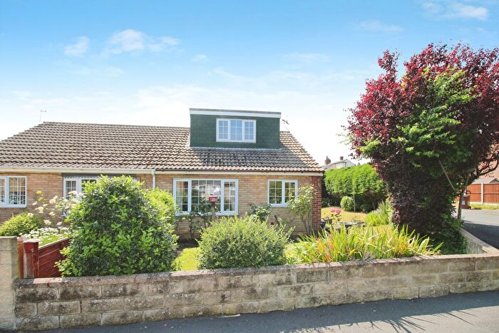 2 Bedroom Semi-Detached House For Sale In Park Gardens, Ossett, WF5