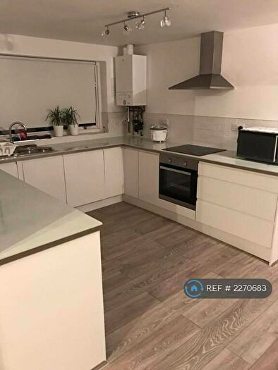 3 Bedroom Detached House To Rent In Gainsborough Road, Leicester, LE2