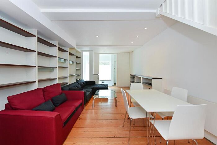 3 Bedroom Town House To Rent In Narrow Street, London, E14