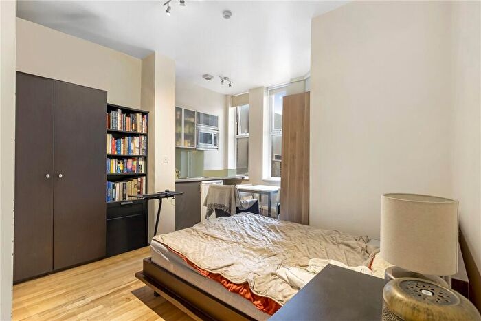 Apartment To Rent In Greenland Street, London, NW1