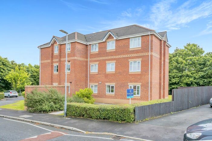 2 Bedroom Flat To Rent In Linnets Park, Runcorn, Cheshire, WA7