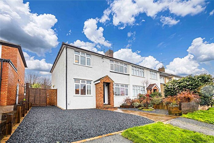 3 Bedroom Semi Detached House For Sale In Ash Grove, Nash Mills, Hemel Hempstead, Hertfordshire, HP3