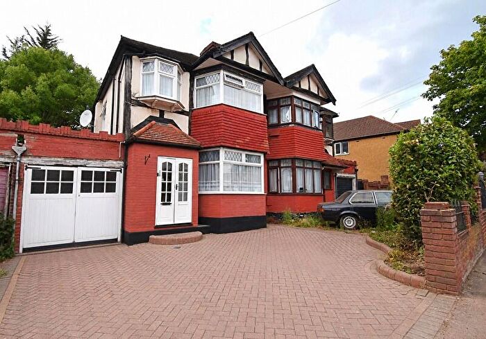 3 Bedroom Semi-Detached House For Sale In Larkshall Road, Chingford, London., E4