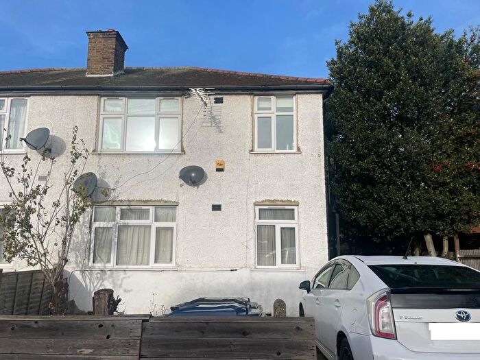 2 Bedroom Maisonette To Rent In Hill Rise, Greenford, Greater London, UB6