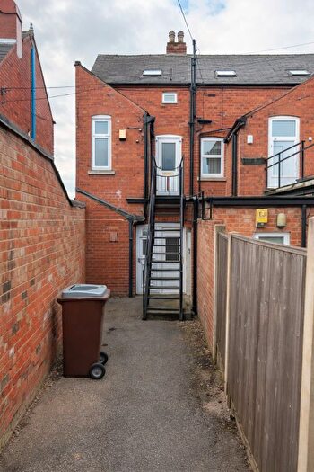 2 Bedroom Flat To Rent In Highbury Road, Nottingham, NG6