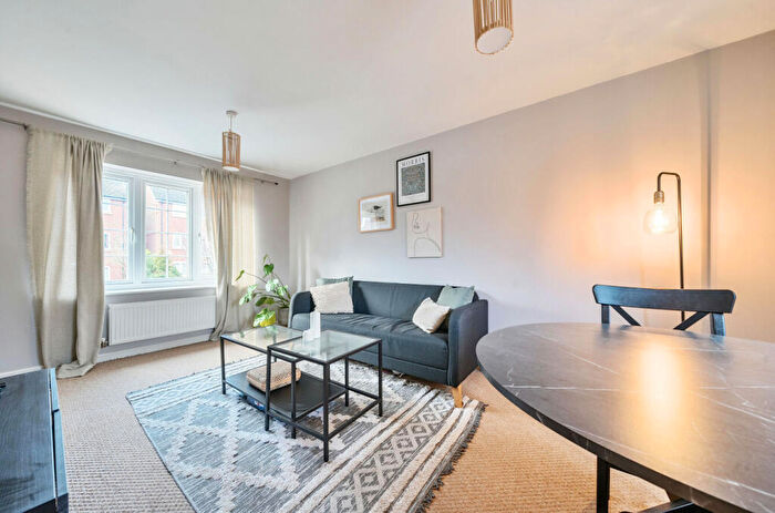 1 Bedroom Coach House For Sale In Williamson Drive, Nantwich, Cheshire, CW5