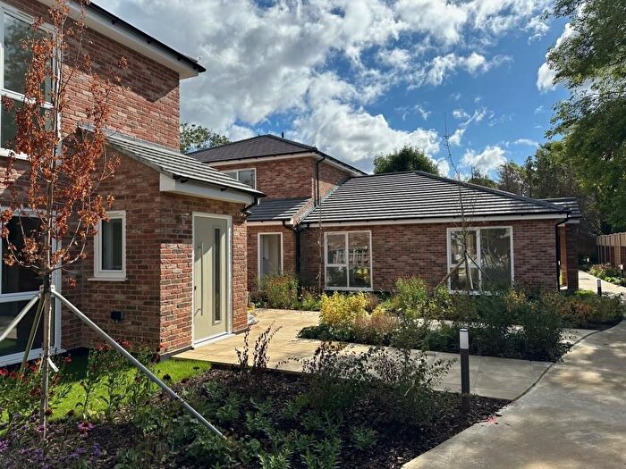 2 Bedroom Detached Bungalow For Sale In Champagne Walk, Finchley, London, N3