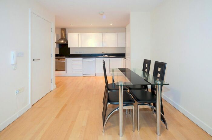 2 Bedroom Flat To Rent In Christchurch Road, London SW19
