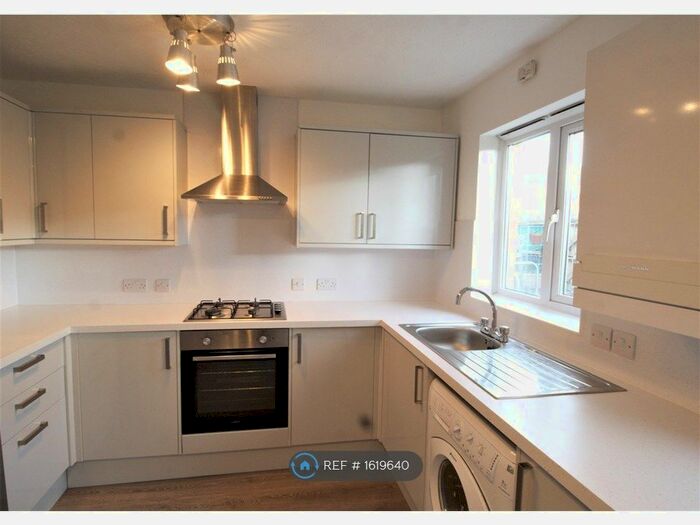 4 Bedroom Semi-Detached House To Rent In Stretford Road, Manchester, M15