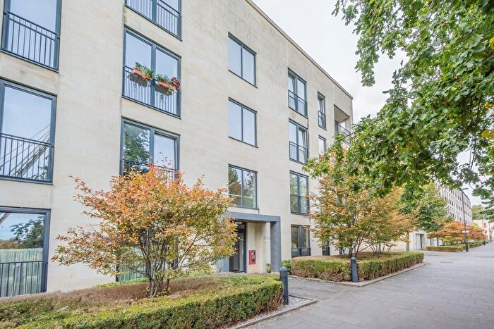 1 Bedroom Flat For Sale In Victoria Bridge Road, Bath, BA2