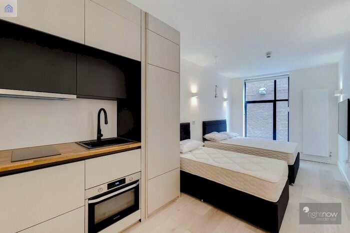 Studio To Rent In Victoria Avenue, Harrogate, North Yorkshire, HG1