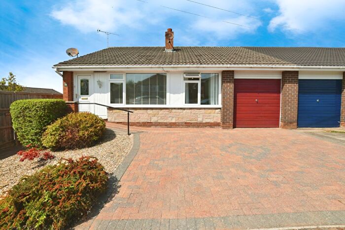 3 Bedroom Bungalow To Rent In Ffordd Cynan, Borras, LL12