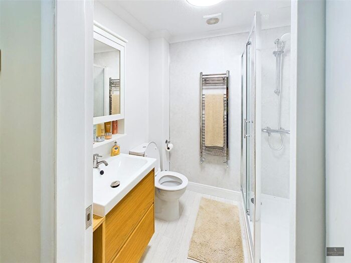 1 Bedroom Flat To Rent In Riverview Drive, Exeter, EX4