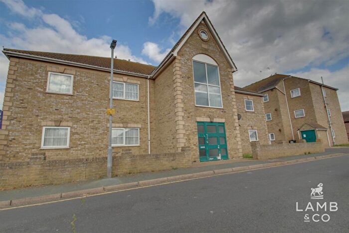 2 Bedroom Flat To Rent In Barclay Square, Jaywick, Clacton-On-Sea, CO15