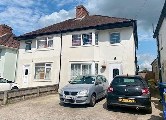5 Bedroom Semi-Detached House To Rent In Crowell Road, East Oxford, Hmo Ready Sharers, OX4