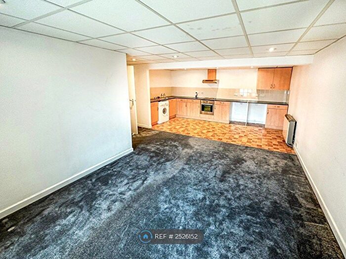 2 Bedroom Flat To Rent In Woodlands Road, Lytham St. Annes, FY8