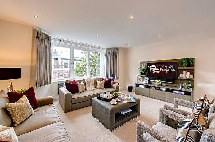 3 Bedroom Flat To Rent In Holbein Place, London, SW1W