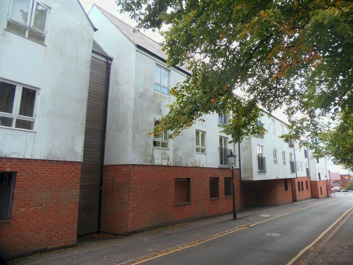 2 Bedroom Flat To Rent In Wood Street, Hinckley, LE10