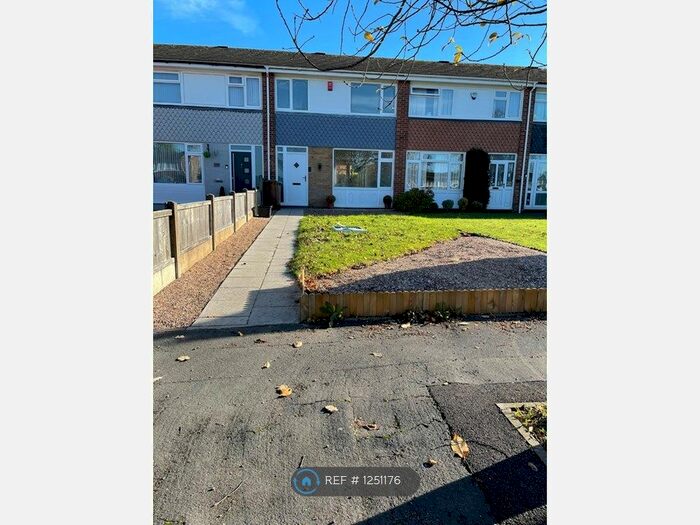 3 Bedroom Terraced House To Rent In Foredrove Lane, Solihull B92