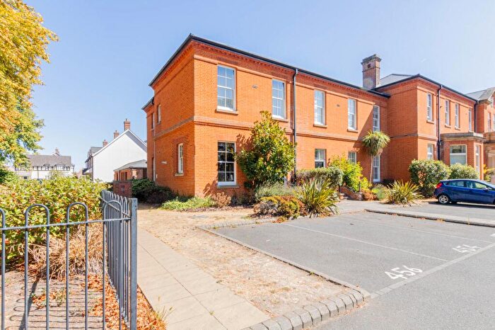 3 Bedroom End Of Terrace House For Sale In Captain Gardens, Colchester, CO2