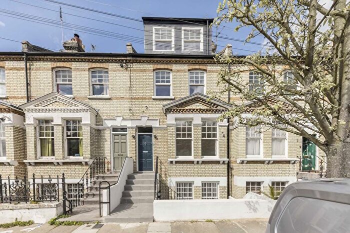 4 Bedroom Maisonette To Rent In Turneville Road, West Kensington, W14