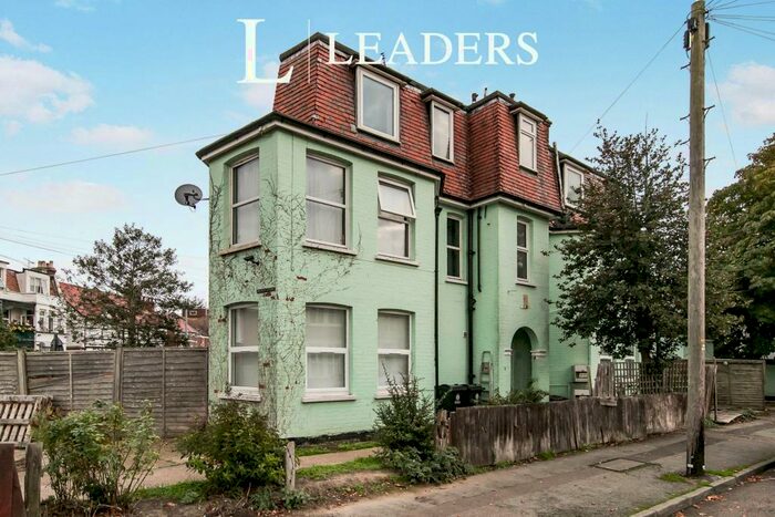 3 Bedroom Apartment To Rent In Penfold Road, Clacton-On-Sea, CO15