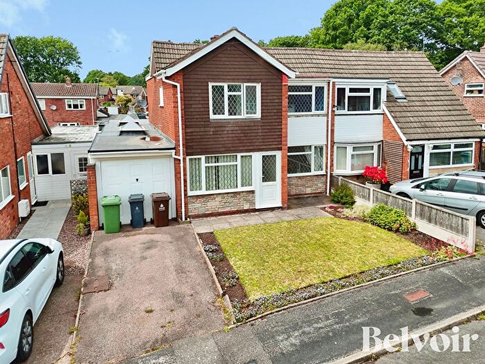 4 Bedroom Semi Detached House For Sale In Spinney Close, Pelsall, Walsall, WS3
