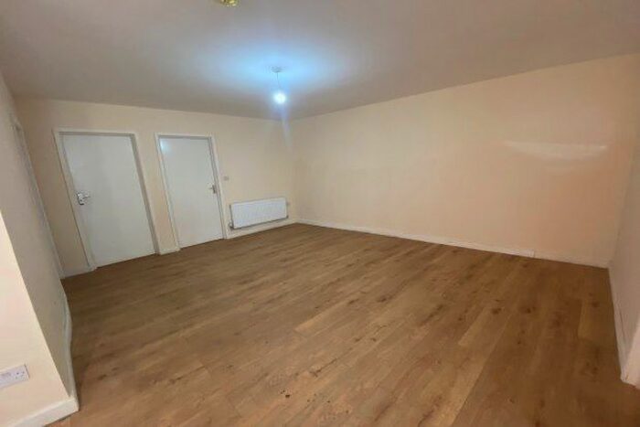 3 Bedroom Property To Rent In Lichfield Street, Bilston, WV14