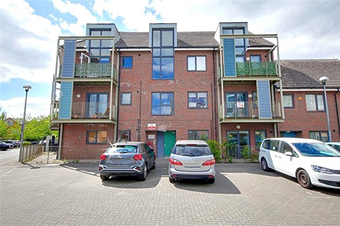 2 Bedroom Flat To Rent In Dairy Close, Enfield, EN3